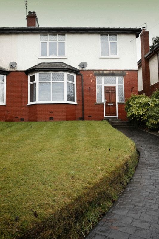 175 Rochdale Road East, Heywood, OL10 1QU